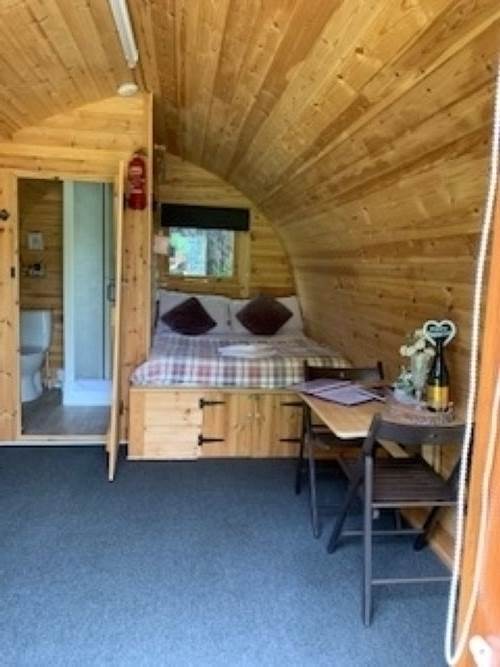 The Gables Pod Camping - The Gables Pod Camping 4 In A Bed