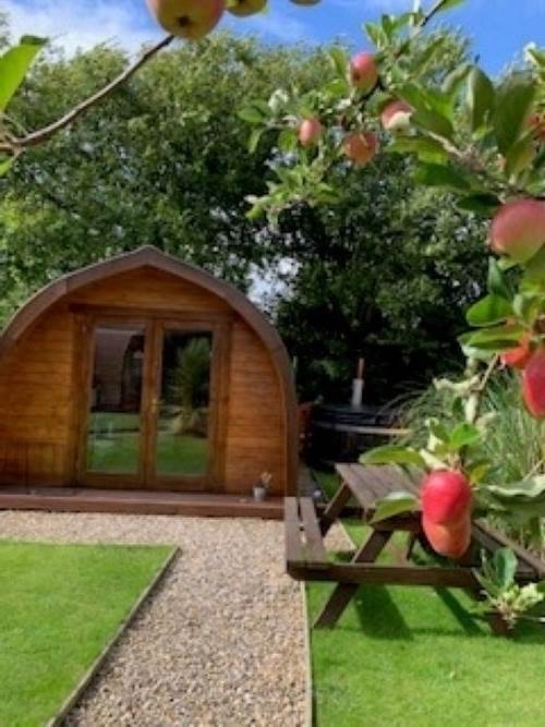 The Gables Pod Camping - The Gables Pod Camping 4 In A Bed