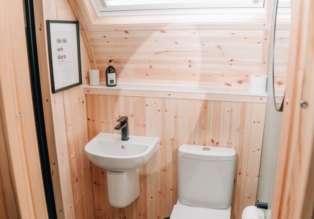 Eastfield Glamping Farm Poppy